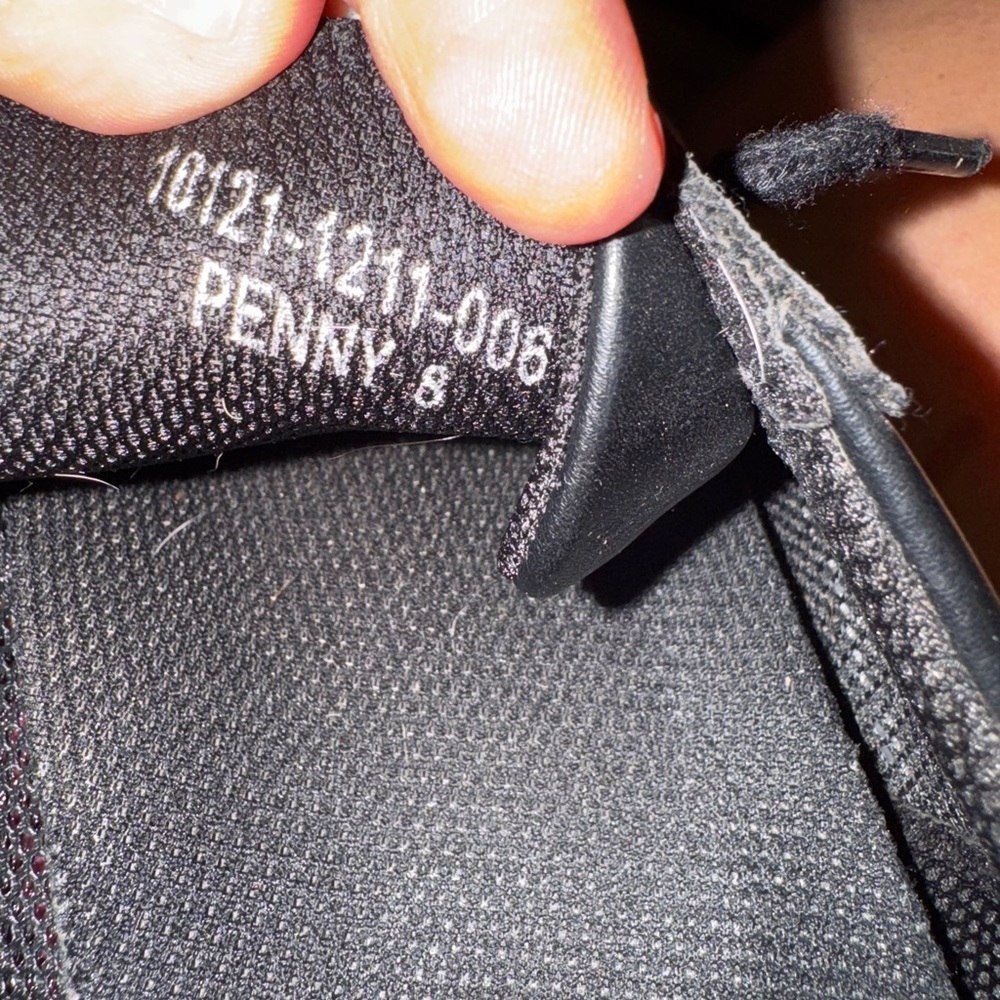 ✨ Shu Shop Penny Black & Gold Star Sneakers – Women’s Size 8 ✨ - Picture 3 of 6